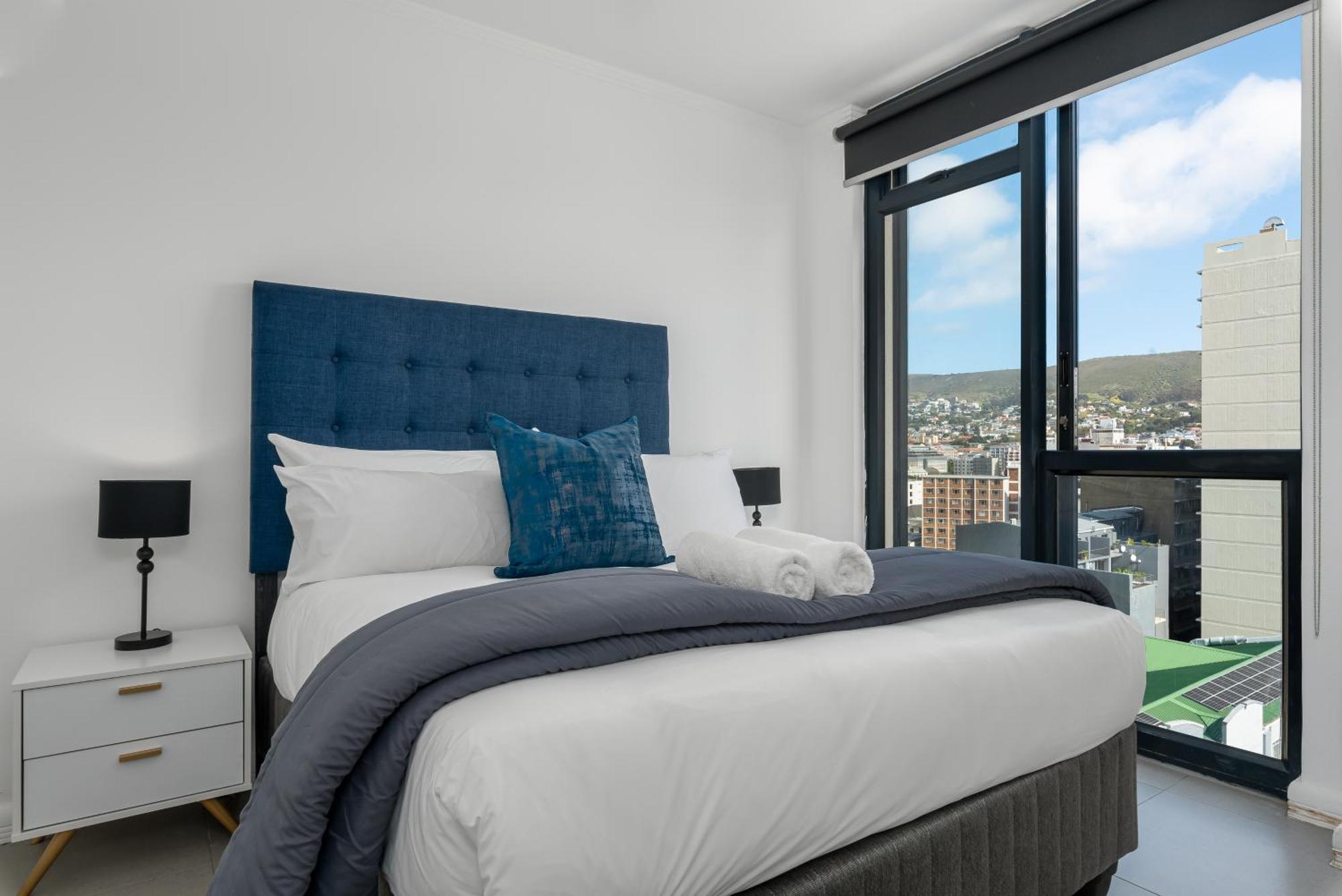 Four Seasons Apartments เคปทาวน์ ภายนอก รูปภาพ
